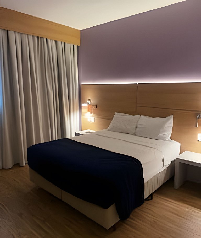 Studio bem localizado próximo a praia na Pompéia