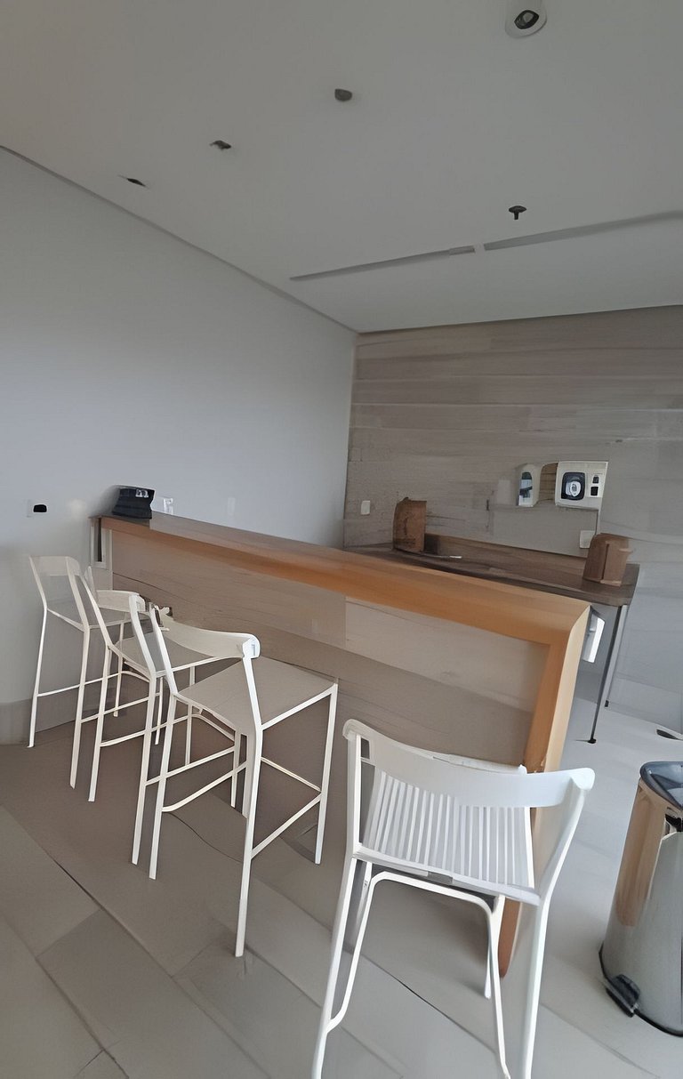 Studio a poucos passos do mar em Santos-SP