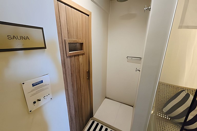 Studio a poucos passos do mar em Santos-SP