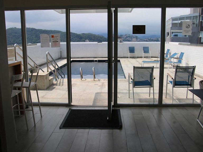 Flat completo para família pertinho da praia