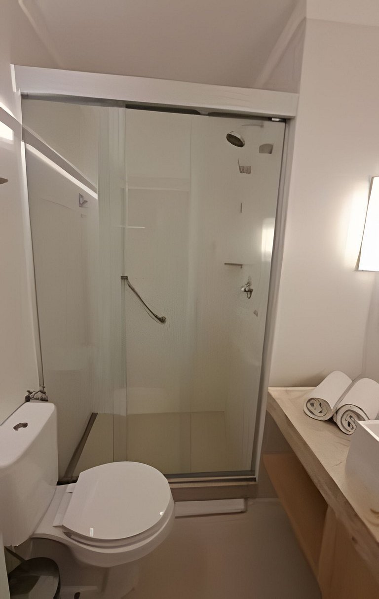 Flat a apenas 1 minuto da praia em Santos-SP