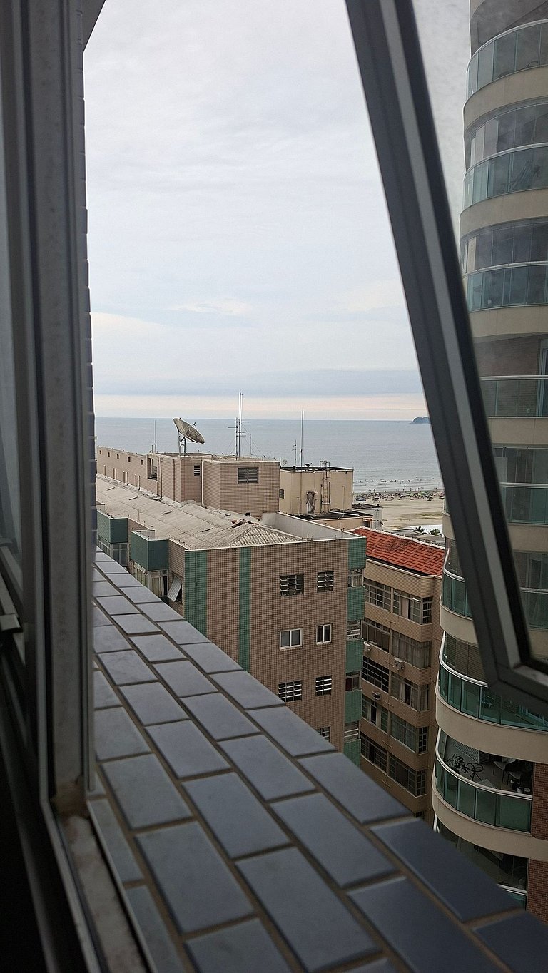 Flat a apenas 1 minuto da praia em Santos-SP