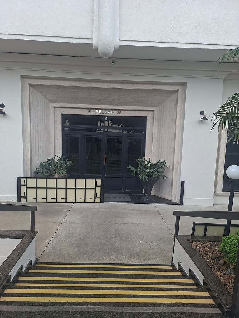 Apto decorado de Frente à Praia – Boqueirão/Santos