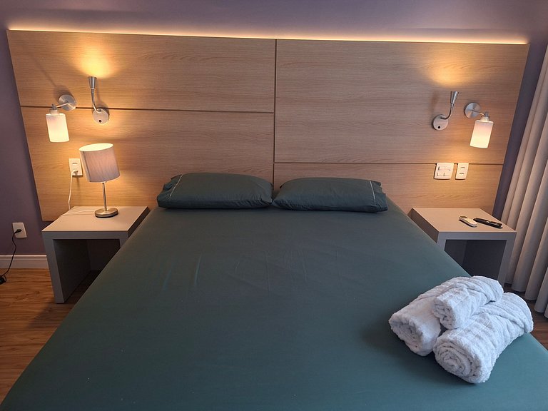 Studio com vista mar na quadra da praia de Santos!