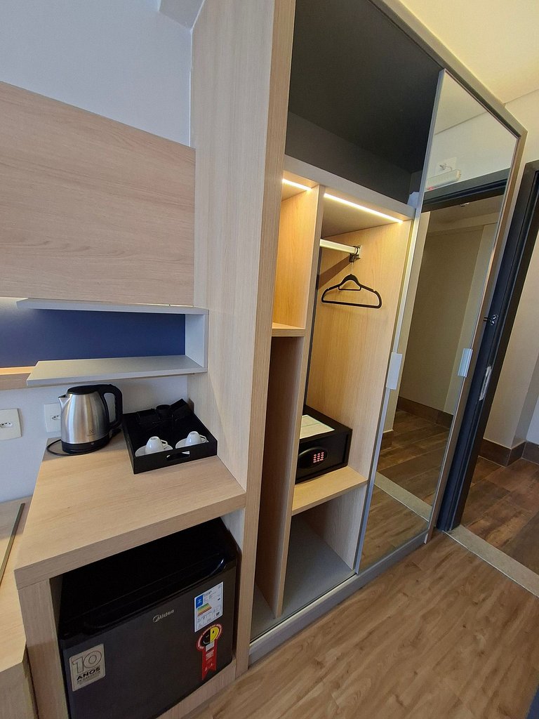 Studio com vista mar na quadra da praia de Santos!