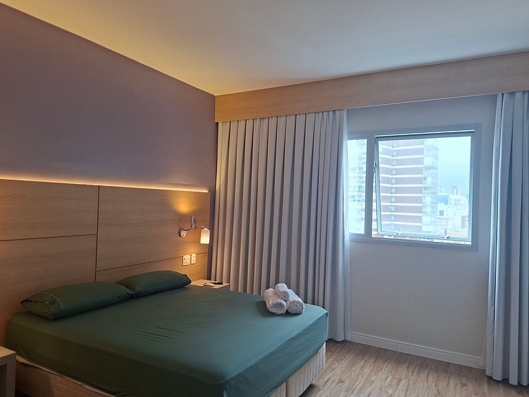 Studio com vista mar na quadra da praia de Santos!