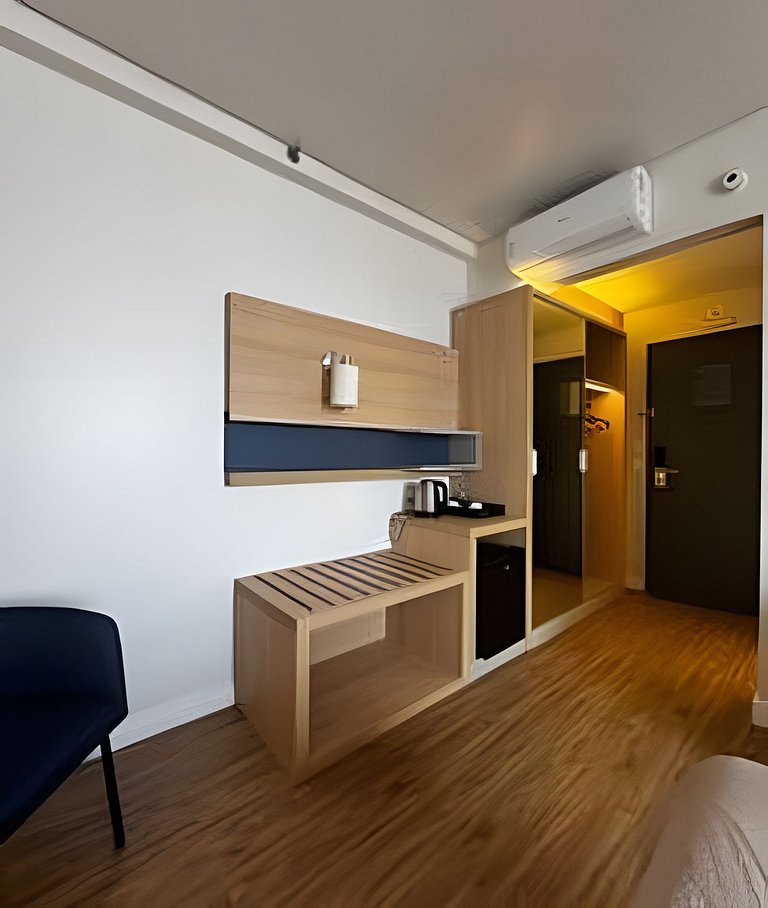 Studio aconchegante com varanda vista mar