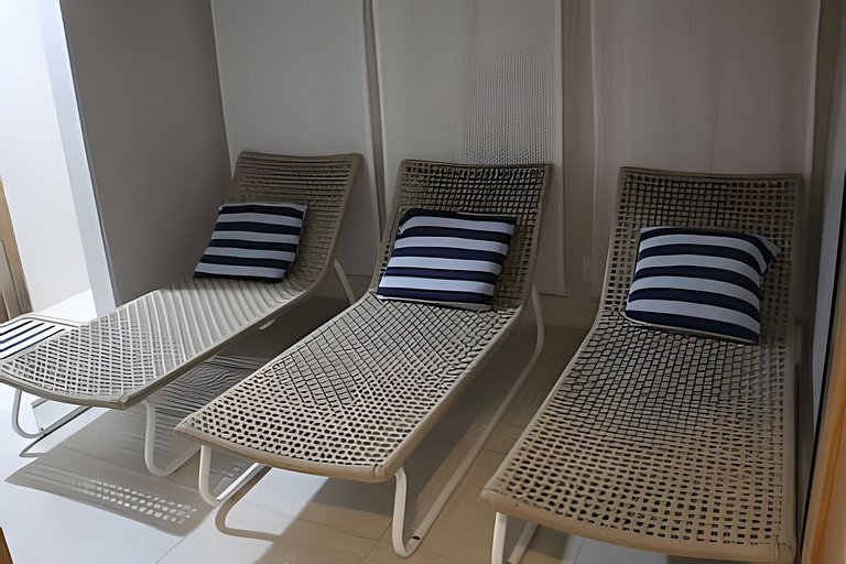 Flat com varanda e vista mar em Santos