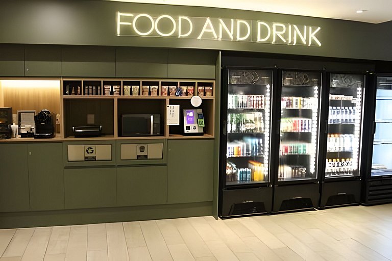 Flat com varanda e vista mar em Santos