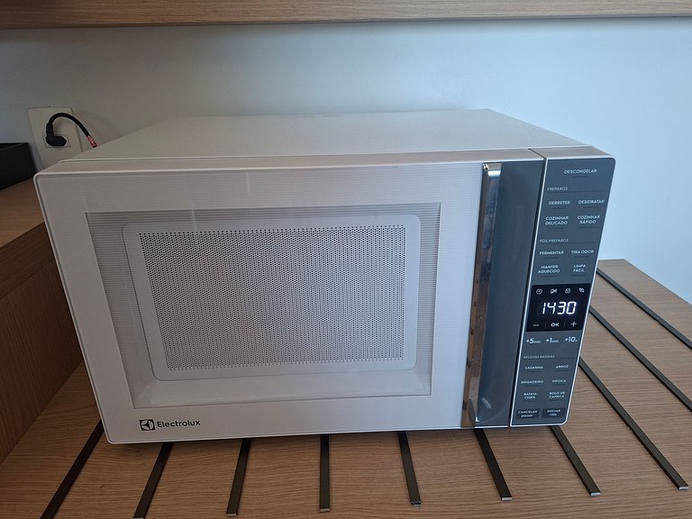 Flat com varanda e vista mar em Santos